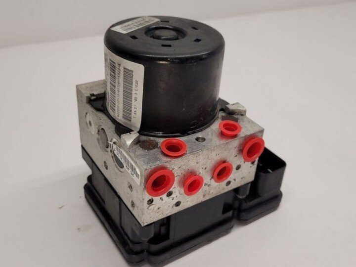 2013-2014 Dodge Charger ABS Actuator & Pump Assembly - OEM image 0