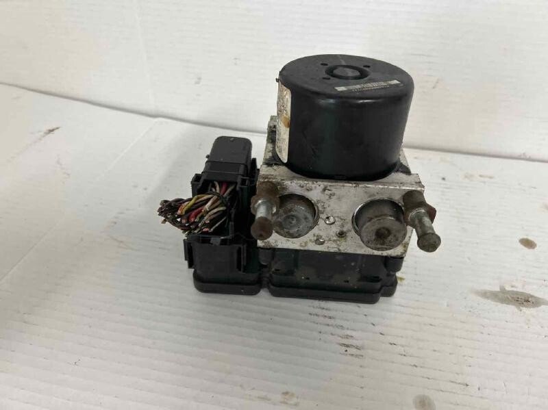 2006-2008 Mercury Mountaineer Anti-Brake Lock Pump ABS Control Assembly | OEM image 3