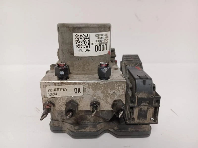 Kia Sorento 2014-2015 2.4L/3.3L ABS Anti-Lock Brake Pump Assembly | OEM image 1