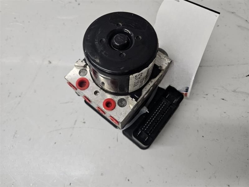 2010 Cadillac SRX - ABS Anti-Lock Brake Pump Assembly | OEM image 1