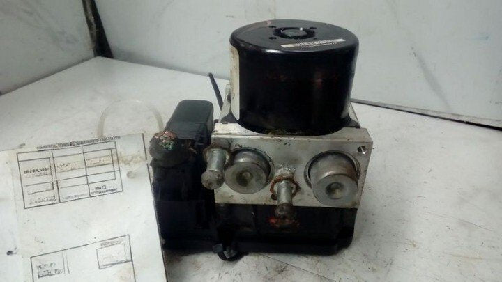 2007 Jeep Liberty 3.7L ABS Pump Assembly - OEM image 1