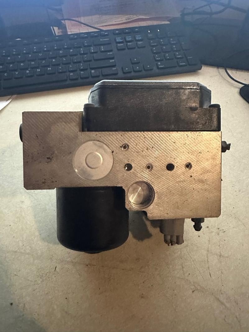 2001-2003 Toyota Highlander - ABS Anti-Lock Brake Pump Assembly With Skid Control | OEM image 2
