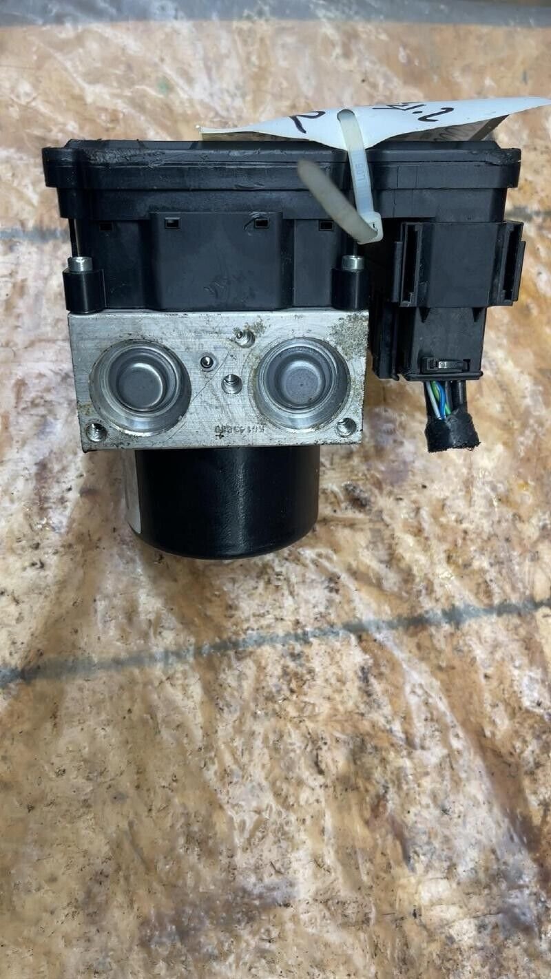 2012-2014 Ford Focus ABS Pump Assembly w/o Traction Control System - OEM image 2