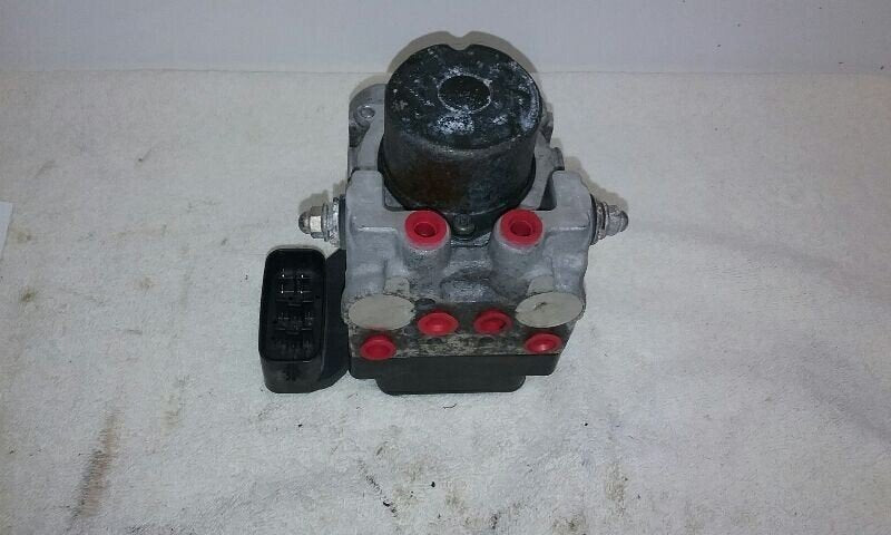 2001-2003 Toyota Highlander ABS Anti-Lock Brake Pump Assembly | OEM image 0
