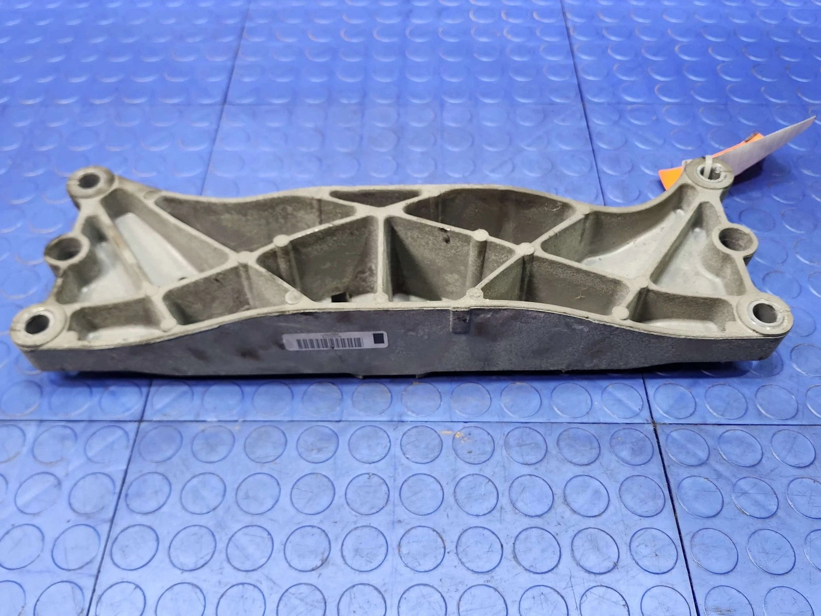 2010-2015 Chevy Camaro SS 6.2 Automatic Transmission Crossmember OEM 92200274 image 0