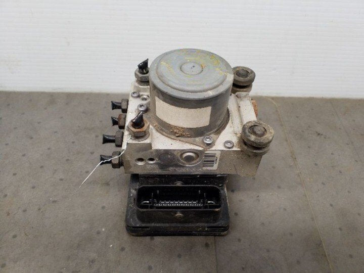 2015 Chevy Suburban, Tahoe, GMC Yukon &amp; Cadillac Escalade ABS Pump &amp; Control Module Assembly | OEM image 0
