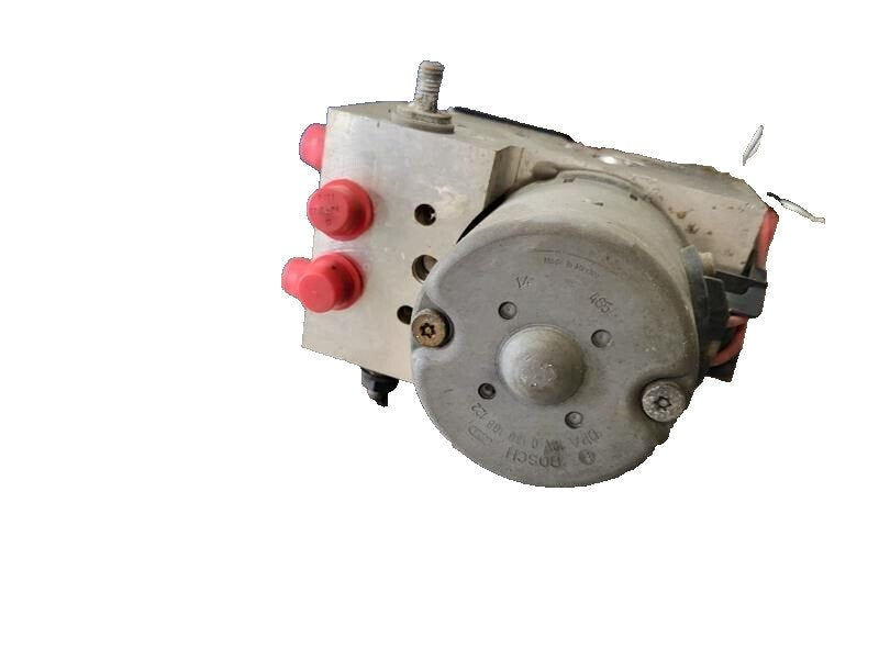 2004-2005 Dodge Durango ABS Pump Assembly (4x4) - OEM image 0