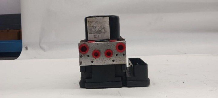 2010-2012 Ford Fusion FWD ABS Anti-Lock Brake Pump Assembly | OEM image 2