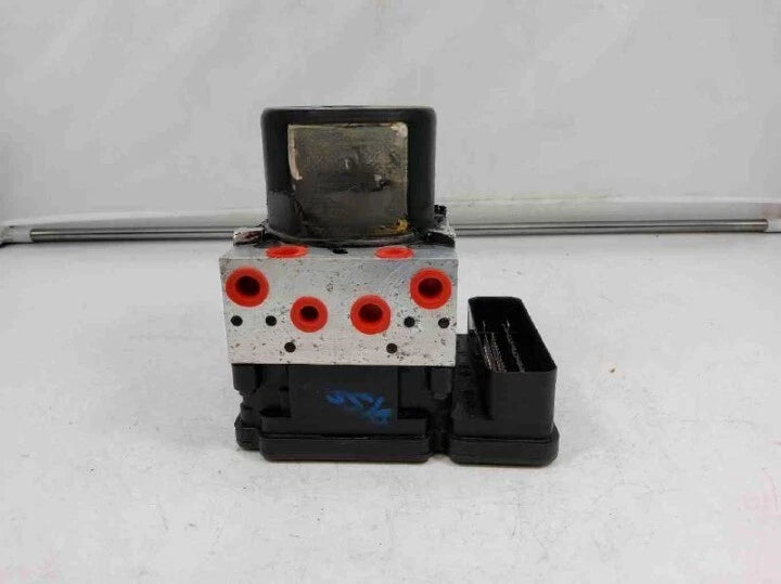 2005-2007 Jeep Commander Grand Cherokee ABS Anti-Lock Brake Pump Assembly | OEM image 0
