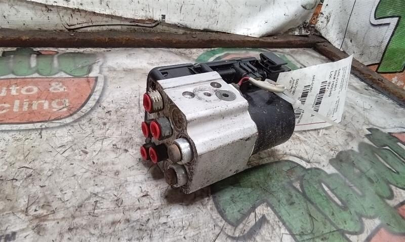 2002-2004 Ford F250 F350 Super Duty ABS Pump Assembly (4x2) - OEM image 0