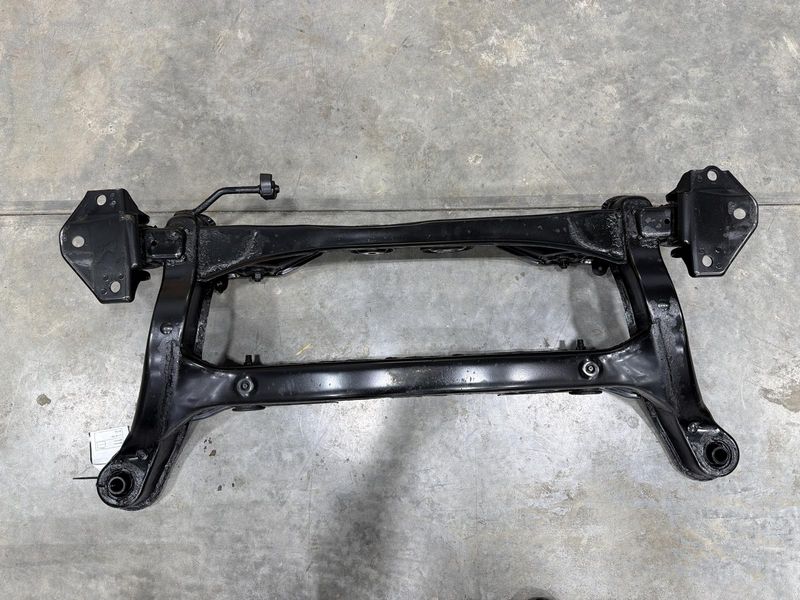 2001-2013 Toyota Highlander AWD Rear Crossmember Subframe Assembly-OEM